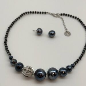 Antica Murrina Venezia Murano Glass Necklace and pierced Earrings.